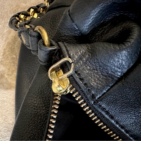 Elliott Lucca black Pebbled Leather Crossbody/Shoulder Bag Chain Strap - Picture 4 of 6